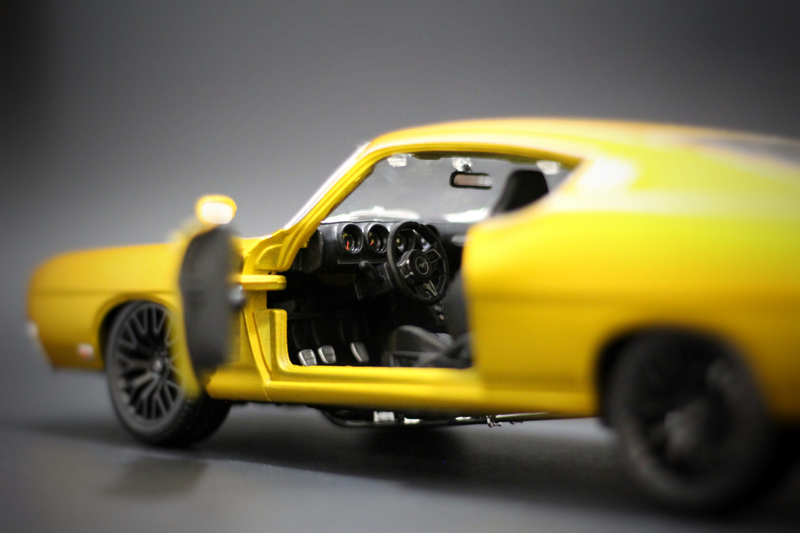 Illustration for article titled Car Week: Custom 1/18 Maisto Ford Torino Talladega Coyote